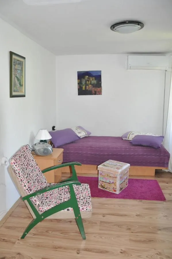 Apartment Marioni Buzet 0*,